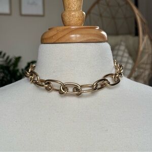 Elegant Gold Chain Link Necklace